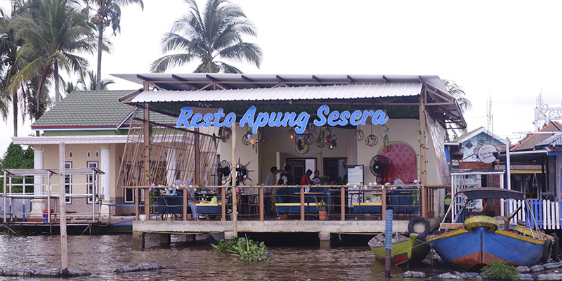Resto Apung 1